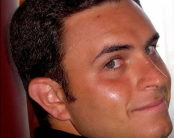 I familiari di don Fabrizio nell'abbraccio di papa Francesco