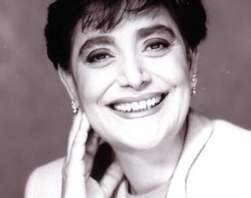 Le chiacchiere che avvelenano: la vita di Mia Martini